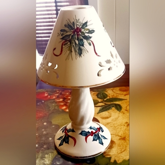 Lenox Winter Greetings Candle Lamp - Picture 3 of 4